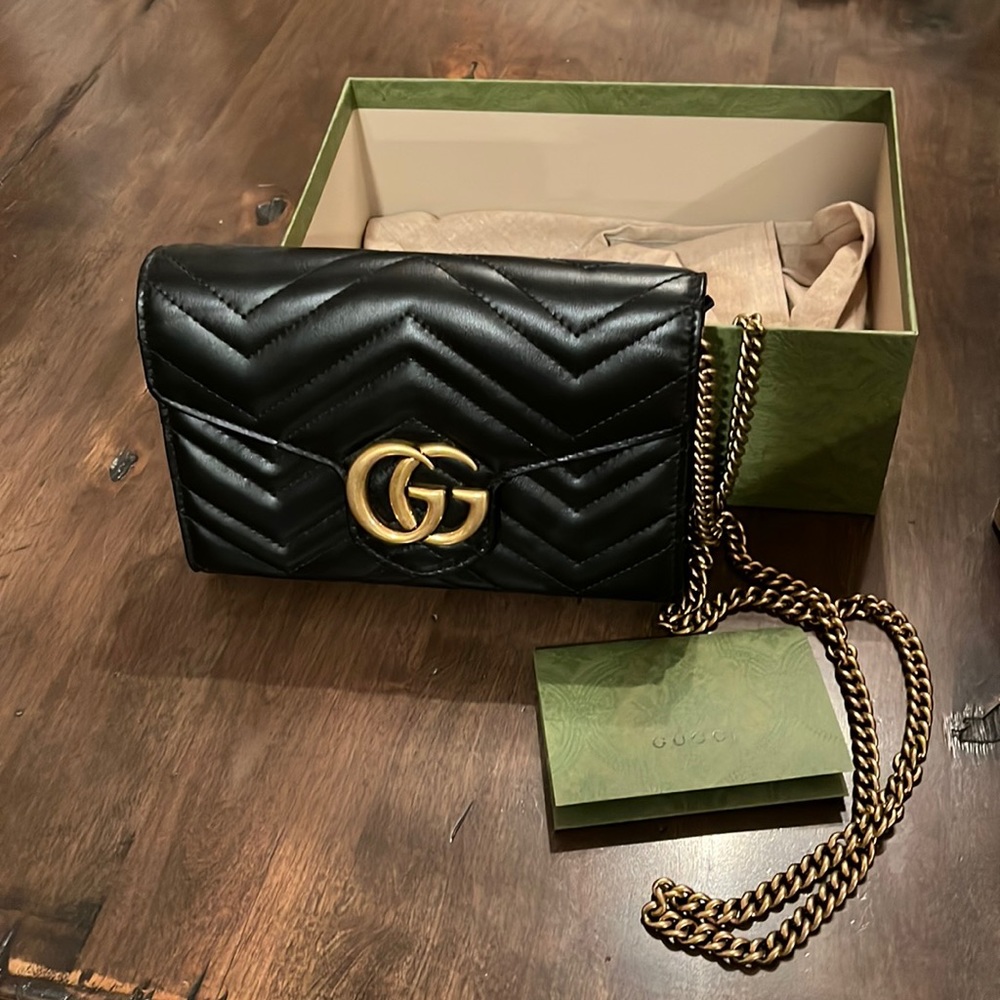 Gucci Marmont matelesse bag